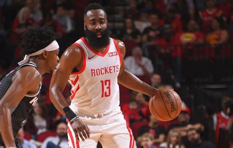 ¿Por qué James Harden es considerado el rey del triple amenazante?