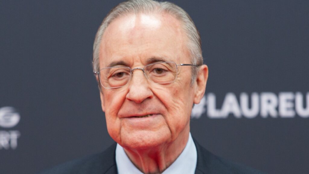 Florentino Pérez critica la candidatura de Riquelme y defiende la integridad del Real Madrid Florentino Pérez critica la candidatura de Riquelme y defiende la integridad del Real Madrid